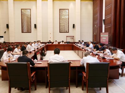 校党委常委、副校长梁红波带队赴南通市海门区开展产学研对接考察
