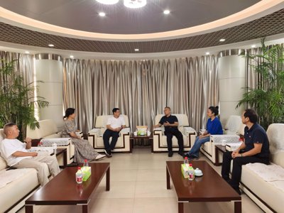 校党委书记蒲守智会见1989级校友、深圳移盟投资有限公司董事长江小军