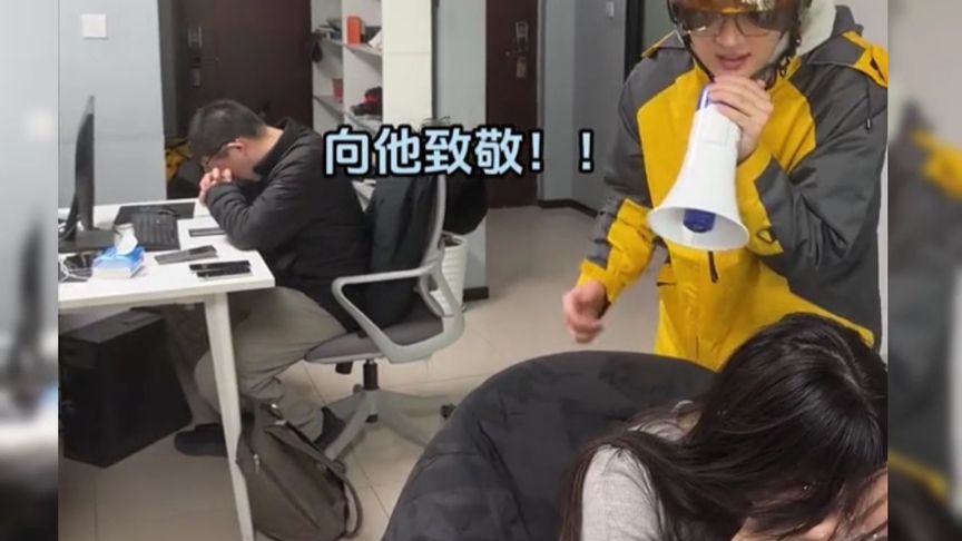 致敬每一位英雄!!同事收到了军人丈夫的一段话背后的故事让人泪目