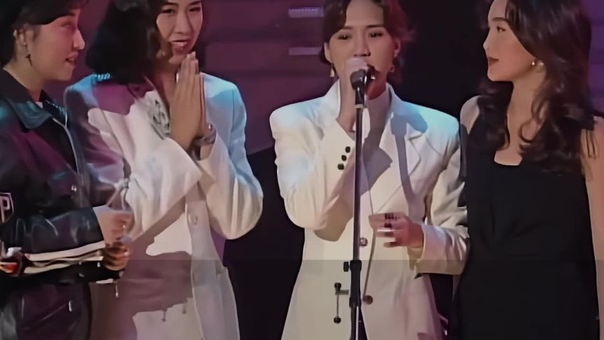 总有挫折打碎我的心,不会放弃高唱这首歌。#午夜怨 曲#热门音乐
