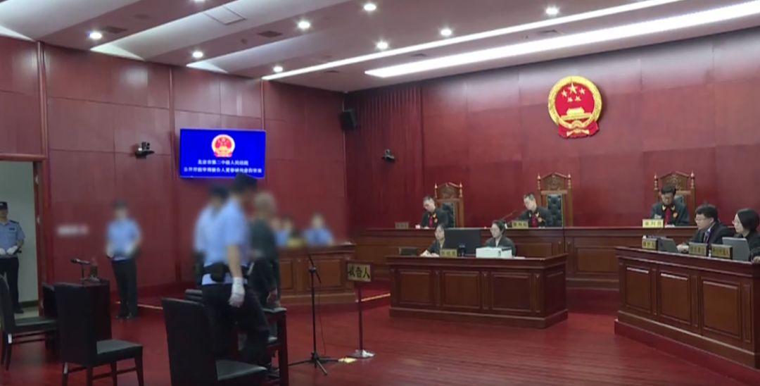 男子殴打同事11秒，对方1个月后去世，男子称“正当防卫”！法院判刑10年-图3