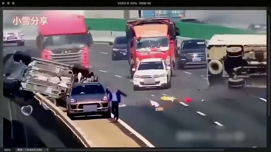 广东中山广澳高速发生一起离奇车祸，一辆白色货车失控撞上黑色越